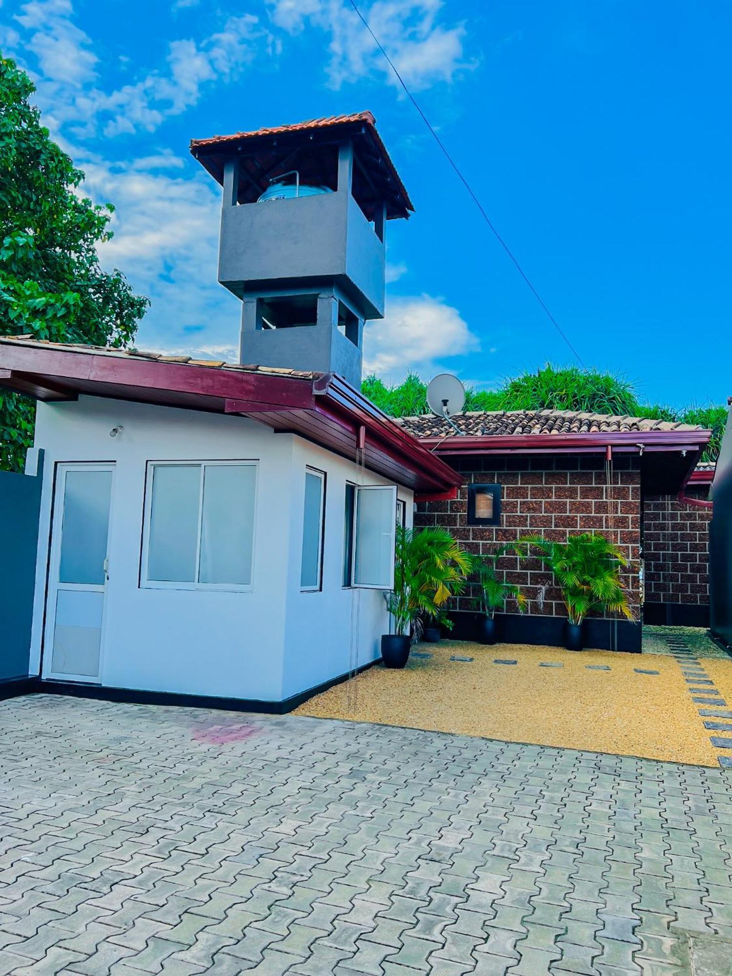 Sea Shell Villa Hikkaduwa 2 Separate Cabanas Ocean Front Villa Ngoại thất bức ảnh