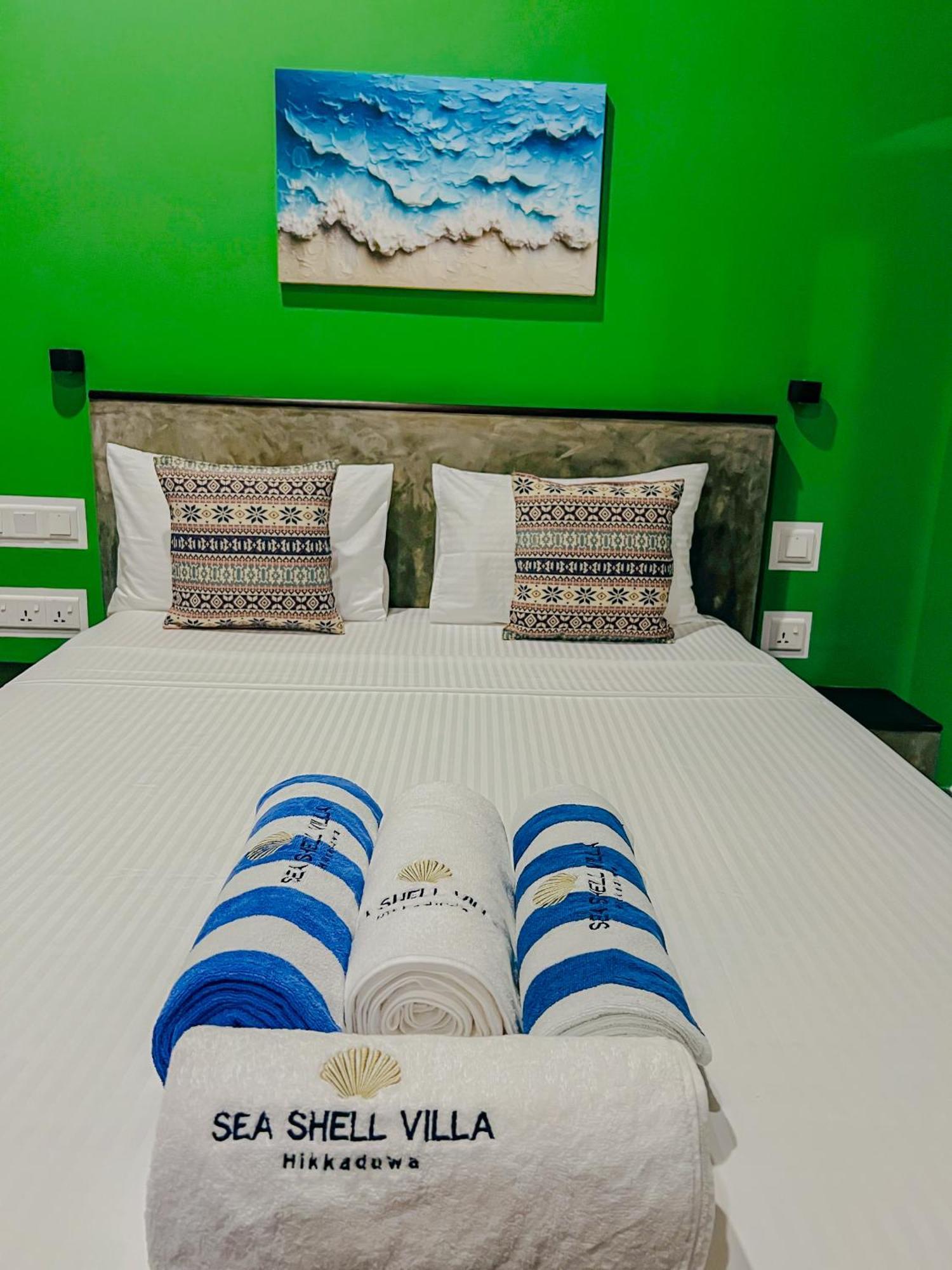 Sea Shell Villa Hikkaduwa 2 Separate Cabanas Ocean Front Villa Ngoại thất bức ảnh