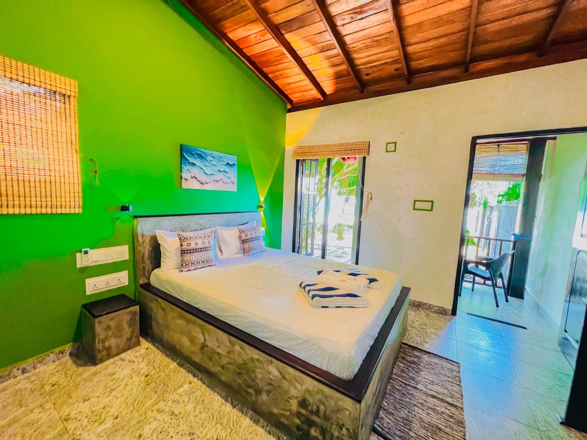 Sea Shell Villa Hikkaduwa 2 Separate Cabanas Ocean Front Villa Ngoại thất bức ảnh